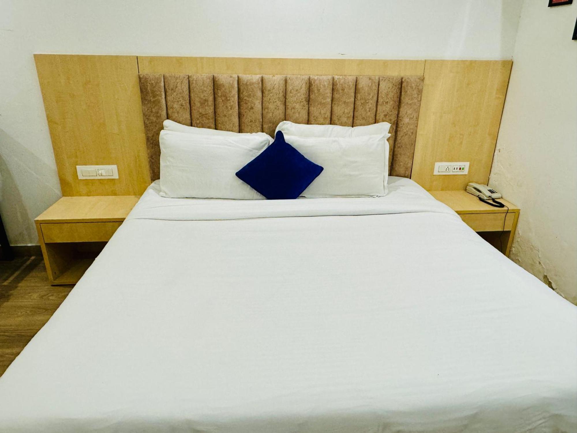 The Grand Anukampa Inn Pink City ジャイプール エクステリア 写真